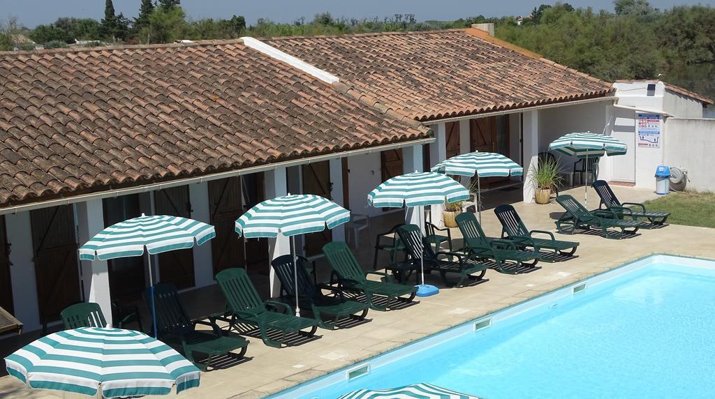 Auberge De La Fadaise แซ็งต์-มารี-เดอ-ลา-แมร์ ภายนอก รูปภาพ