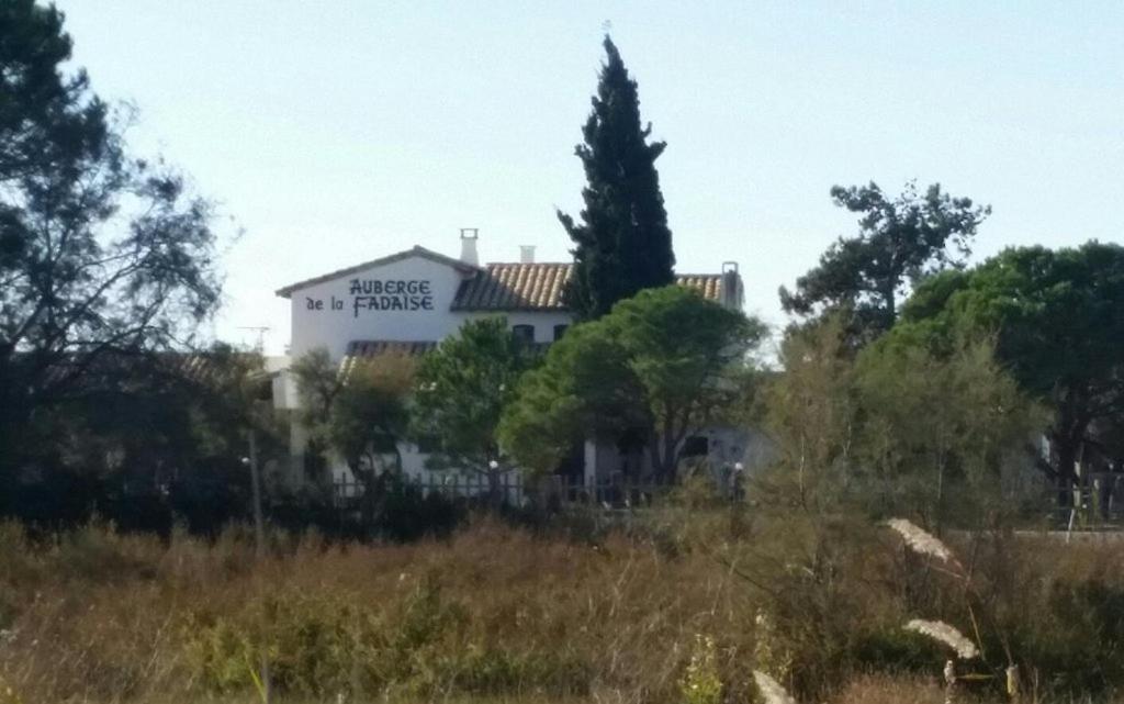 Auberge De La Fadaise แซ็งต์-มารี-เดอ-ลา-แมร์ ภายนอก รูปภาพ