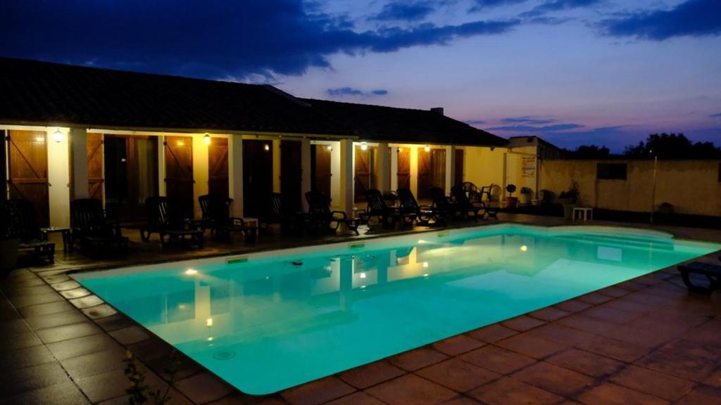 Auberge De La Fadaise แซ็งต์-มารี-เดอ-ลา-แมร์ ภายนอก รูปภาพ